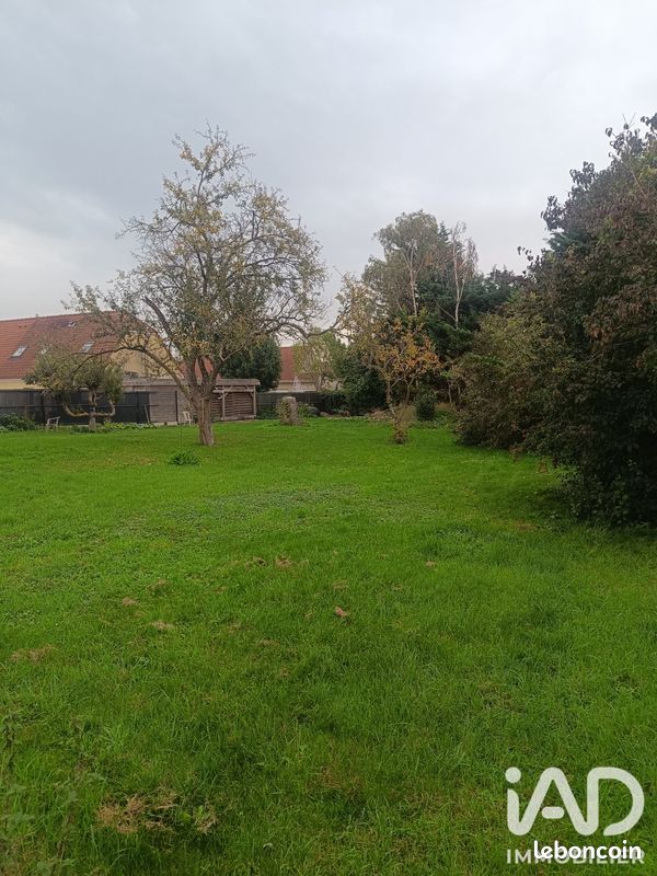 Terrain 900 m² · à Vendin-le-Vieil · 900 m² · 121 000 €