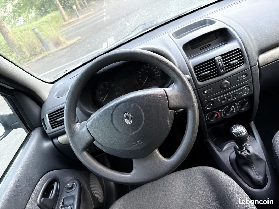 Renault Clio 1.2 16v 75cv Authentique Confort*90 000Km*Véhicule Sous Garantie*Ct Révision Kit Dis... (image 22)