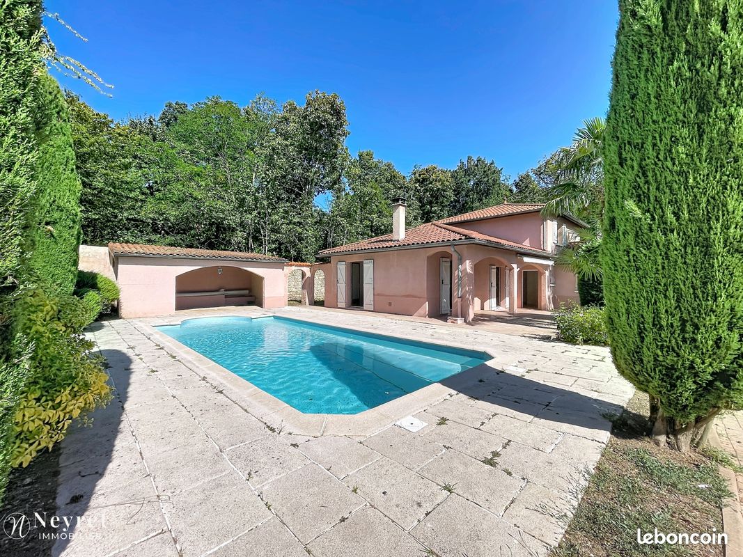 Maison 6 pièces 165 m² · à Saint-Genis-Laval · 165 m² · 650 000 €