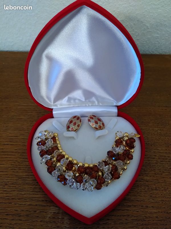 Bracelet et boucles d'oreilles fantaisie assortis (image 1)