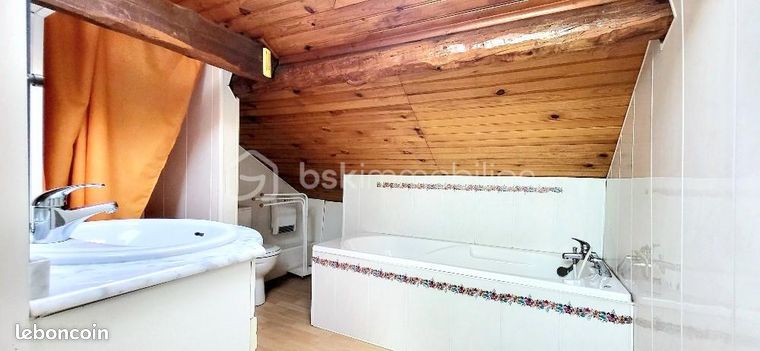 Maison 8 pièces 143 m² — 8