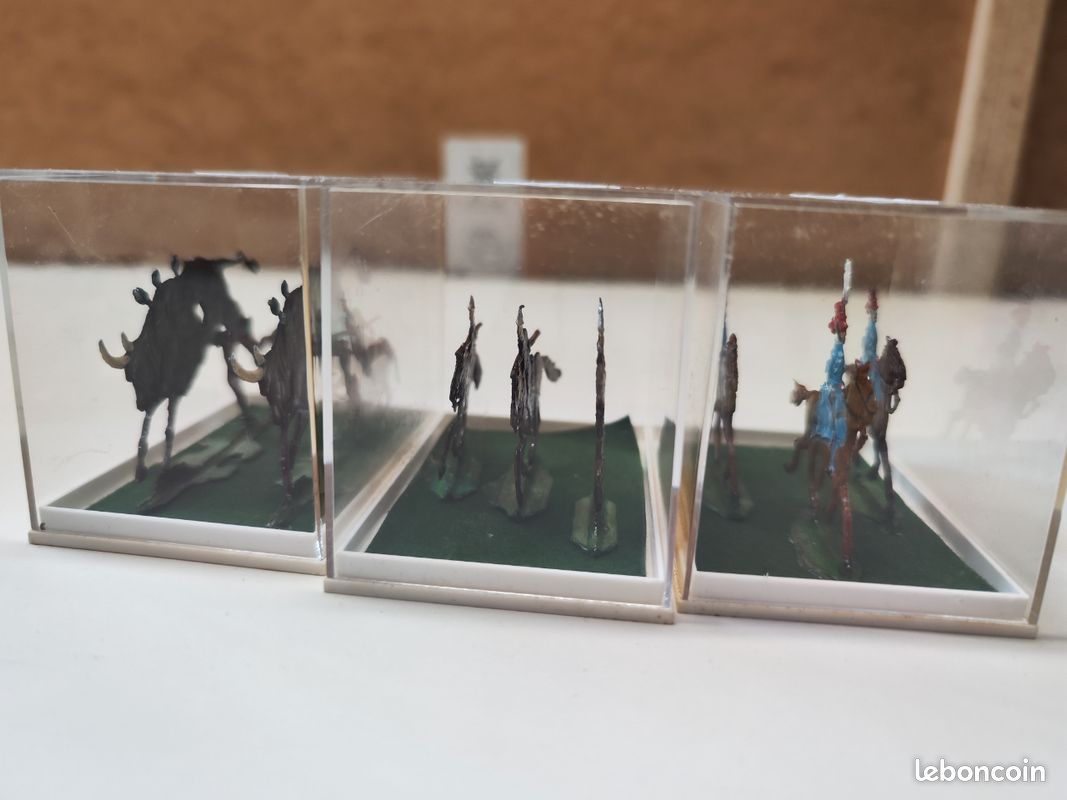 Lot de 6 boîtes de petits soldats en plomb (image 3)
