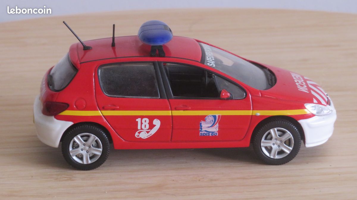 Norev 1/43 - Peugeot 307 Medecin Pompiers - Occasion (sans Boîte)