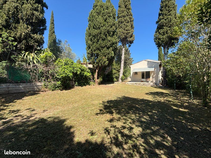 Appartement 2 pièces 28 m² · à Grasse · 28 m² · 890 €