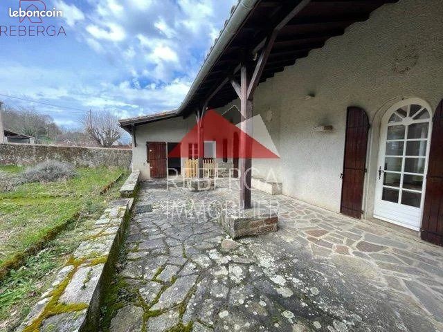 Maison 9 pièces 320 m² · à Aiguefonde · 320 m² · 130 000 €