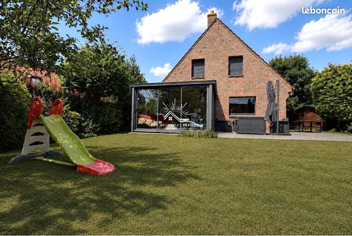 Maison 4 pièces 112 m² · à Croix · 112 m² · 635 000 €