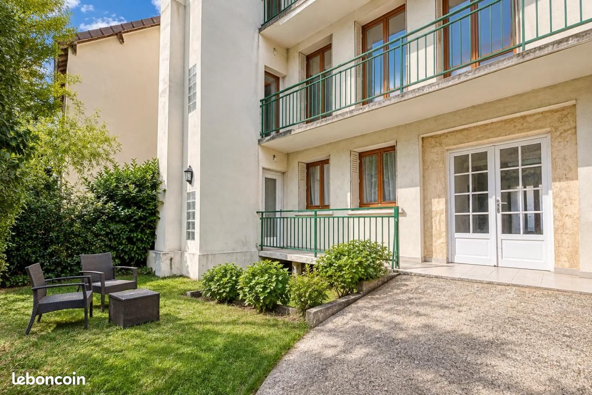Appartement 3 pièces 65 m² · à Vélizy-Villacoublay · 65 m² · 258 000 €