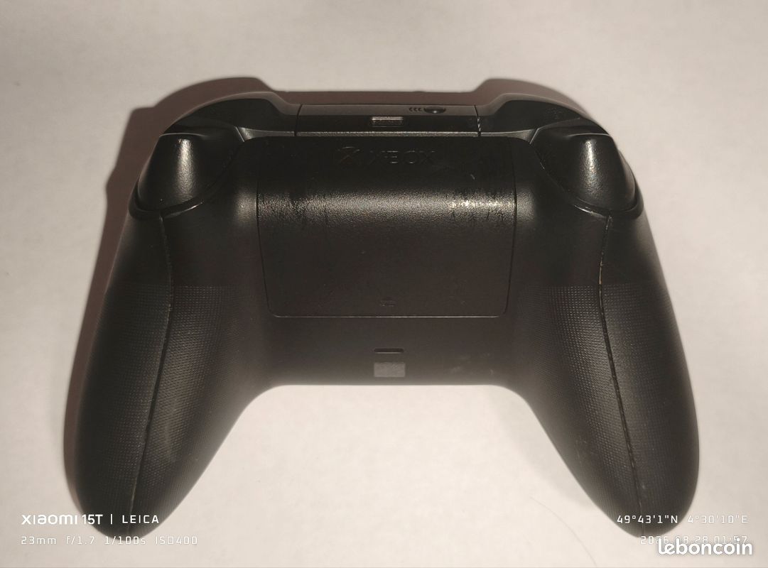 Manette d'xbox série X Noir (image 2)