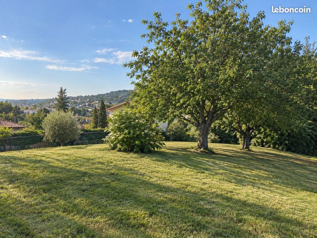 Maison 200 m² · à Caluire-et-Cuire · 200 m² · 600 000 €