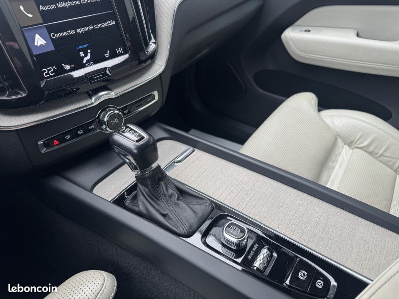 Volvo XC60 D5 ADBLUE AWD 235 CH INSCRIPTION LUXE GEARTRONIC (image 32)