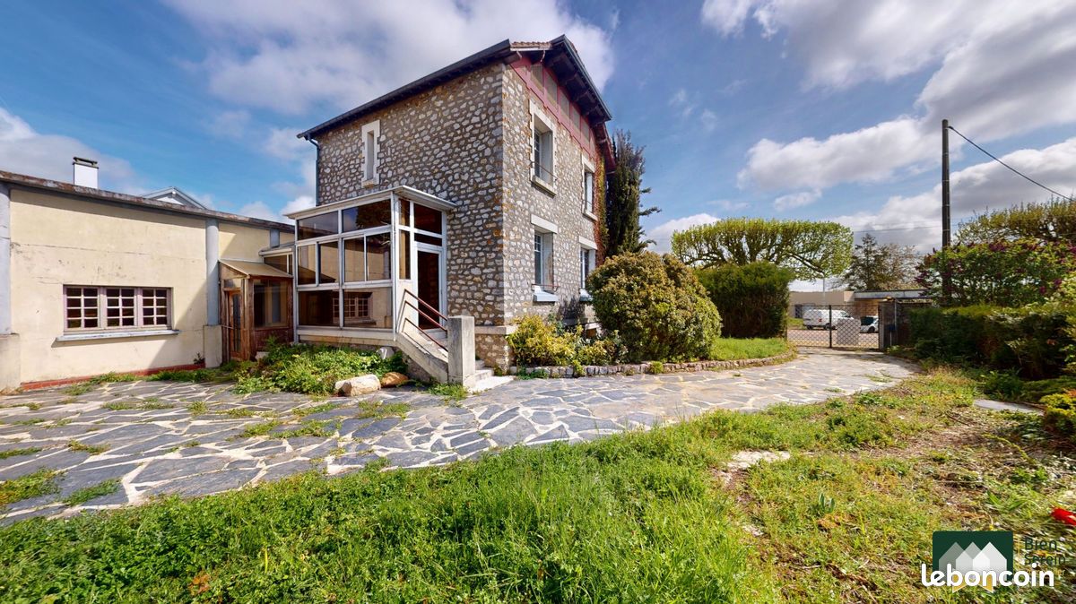 Maison 5 pièces 95 m² · à Lèves · 95 m² · 159 000 €