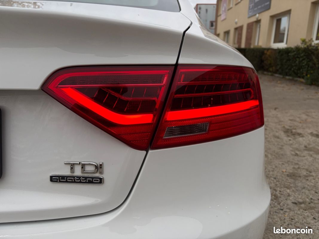 AUDI A5 (2) SPORTBACK 2.0 TDI 190 S LINE QUATTRO S TRONIC 190Ch Garantie 12 mois TRÉS BON ÉTAT SUIVI AUDI (image 24)