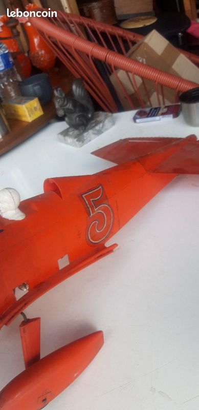 Avion en plastique dur tres ancien pour piece (image 3)