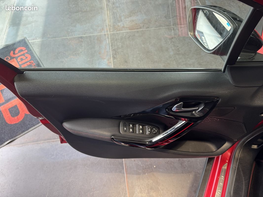 Peugeot 2008 1.6 BLUEHDI 100CH GT-LINE PLB AUTO (image 12)