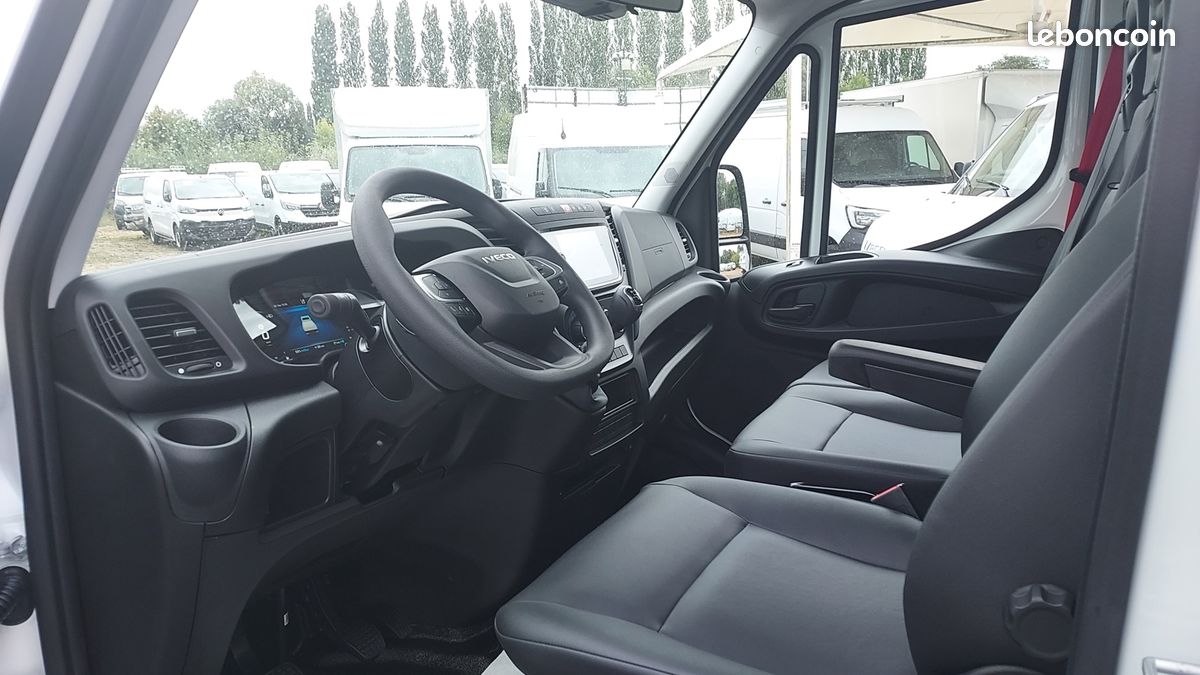 Iveco DAILY BENNE ACIER JPM 35C16H 3.0 +COFFRE (image 3)