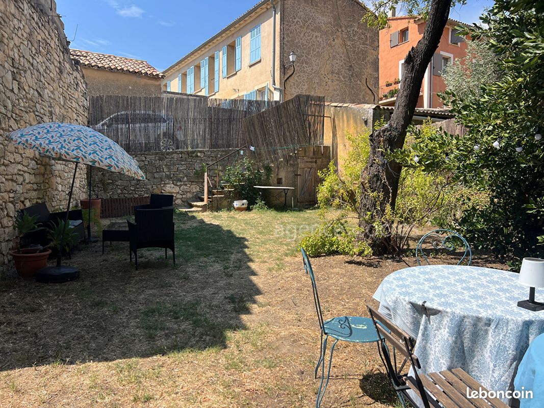Maison 5 pièces 120 m² · à Rustrel · 120 m² · 347 000 €