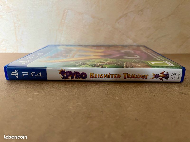 Jeu PS4 Spyro Reignited Trilogy très bon état (image 4)