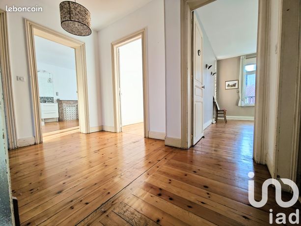 Maison 9 pièces 217 m²