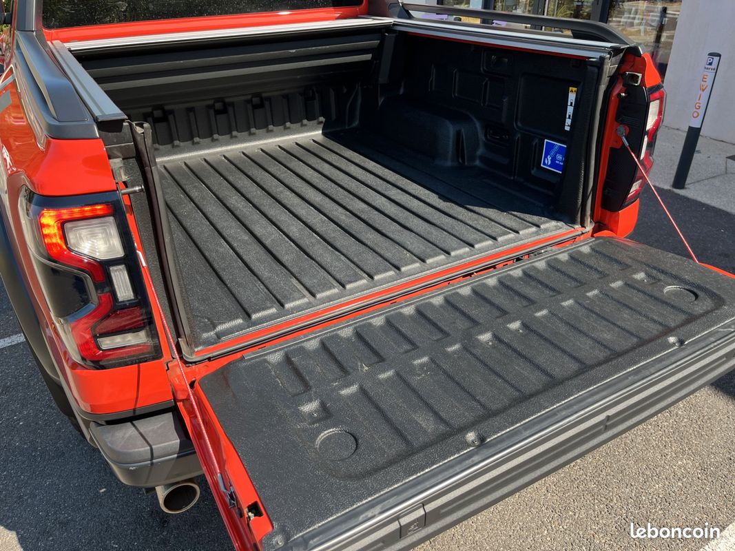 FORD RANGER RAPTOR 3.0l 292CH - DBLE CAB 5PL - RIDEAU ÉLEC - 1ÈRE MAIN - ENTRETIEN FORD - GARANTIE FORD 11/26 (image 18)