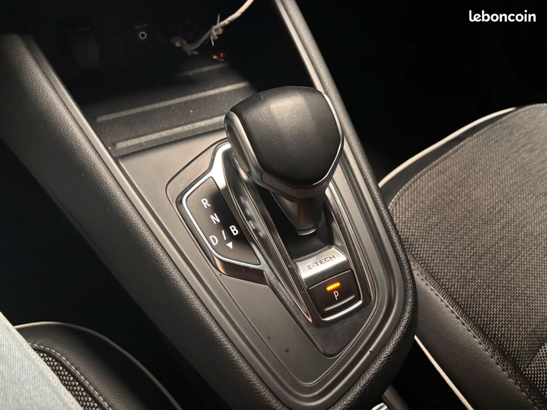 Renault CAPTUR Captur E-Tech Plug-in 160 (image 27)