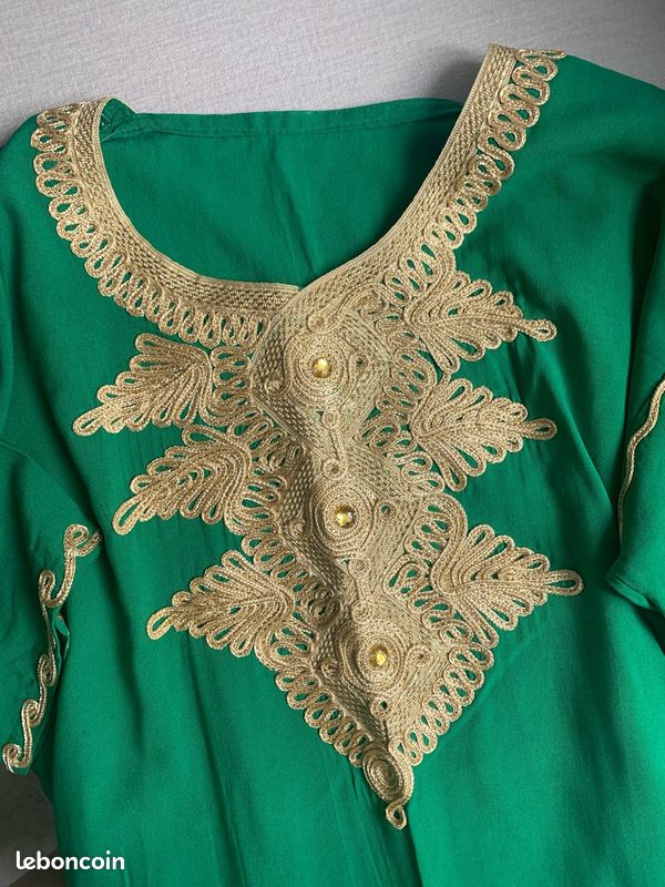 Caftan marocain vert avec applications dorées (image 4)