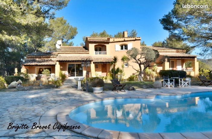 Maison 6 pièces 230 m²