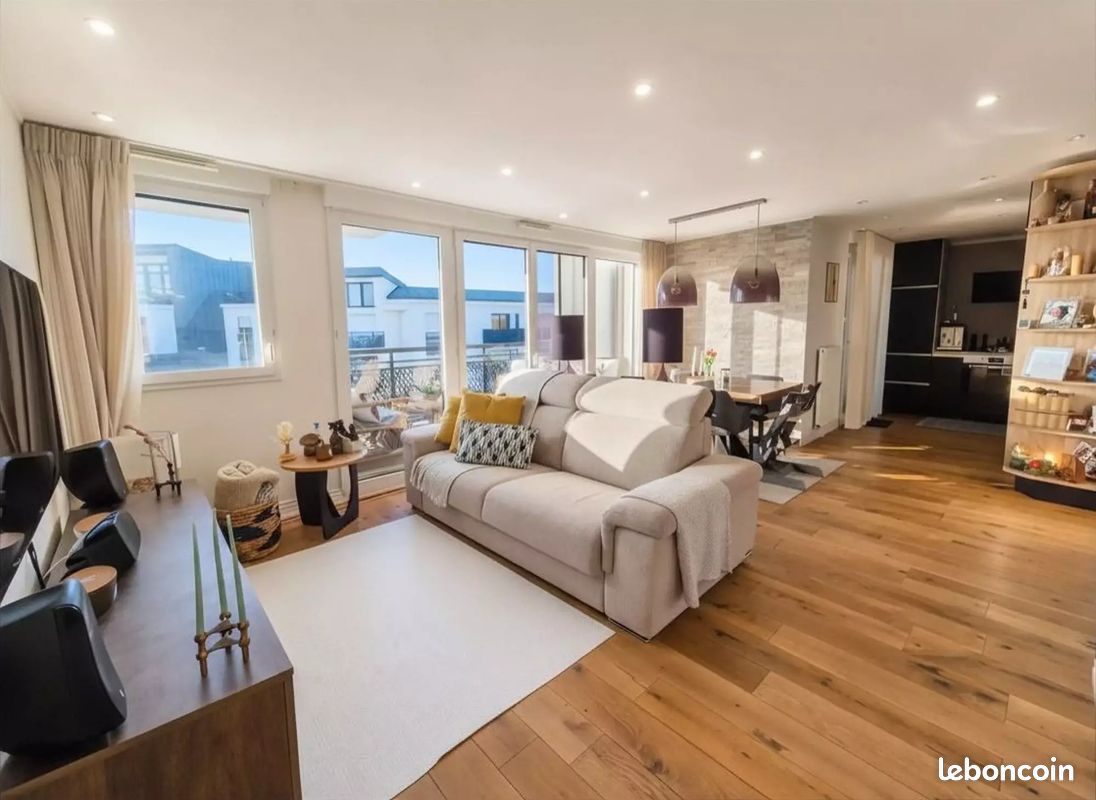 Appartement 5 pièces 100 m² · à Élancourt · 100 m² · 369 000 €
