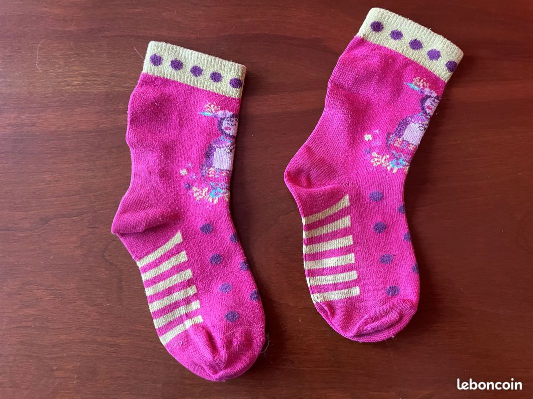 T-shirt ML FILLE 8 ANS LCDP + chaussettes assorties en 30/32 (image 3)