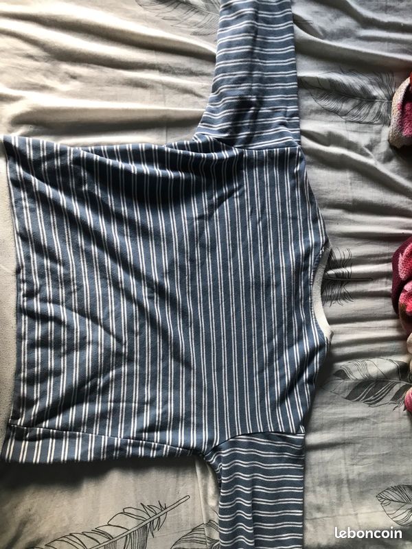 Sweat bleu et blanc (image 3)