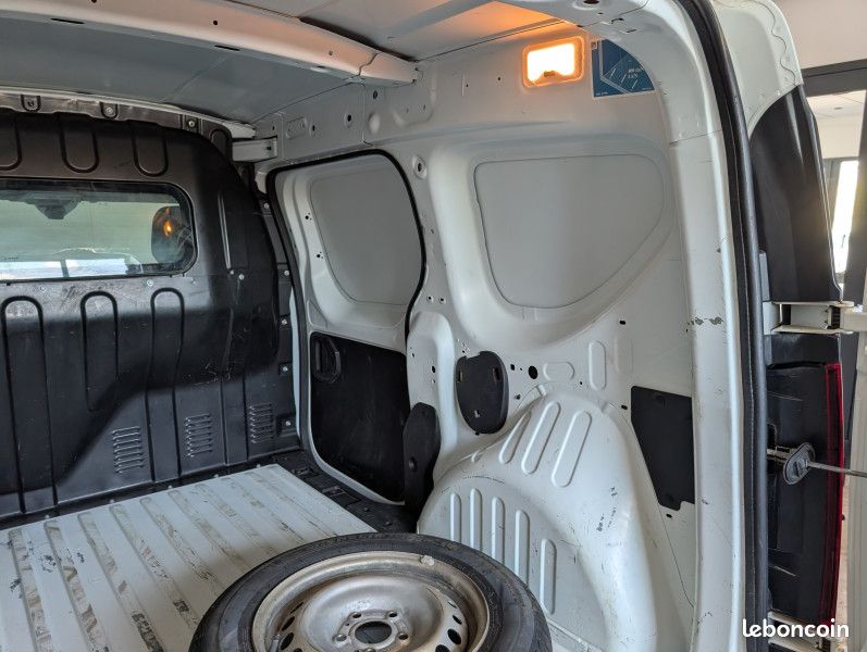 Renault EXPRESS VAN 1.5 BLUE DCI 95CH CONFORT 22 (image 18)
