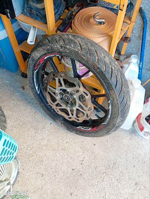 Roue avant apprillia (image 1)