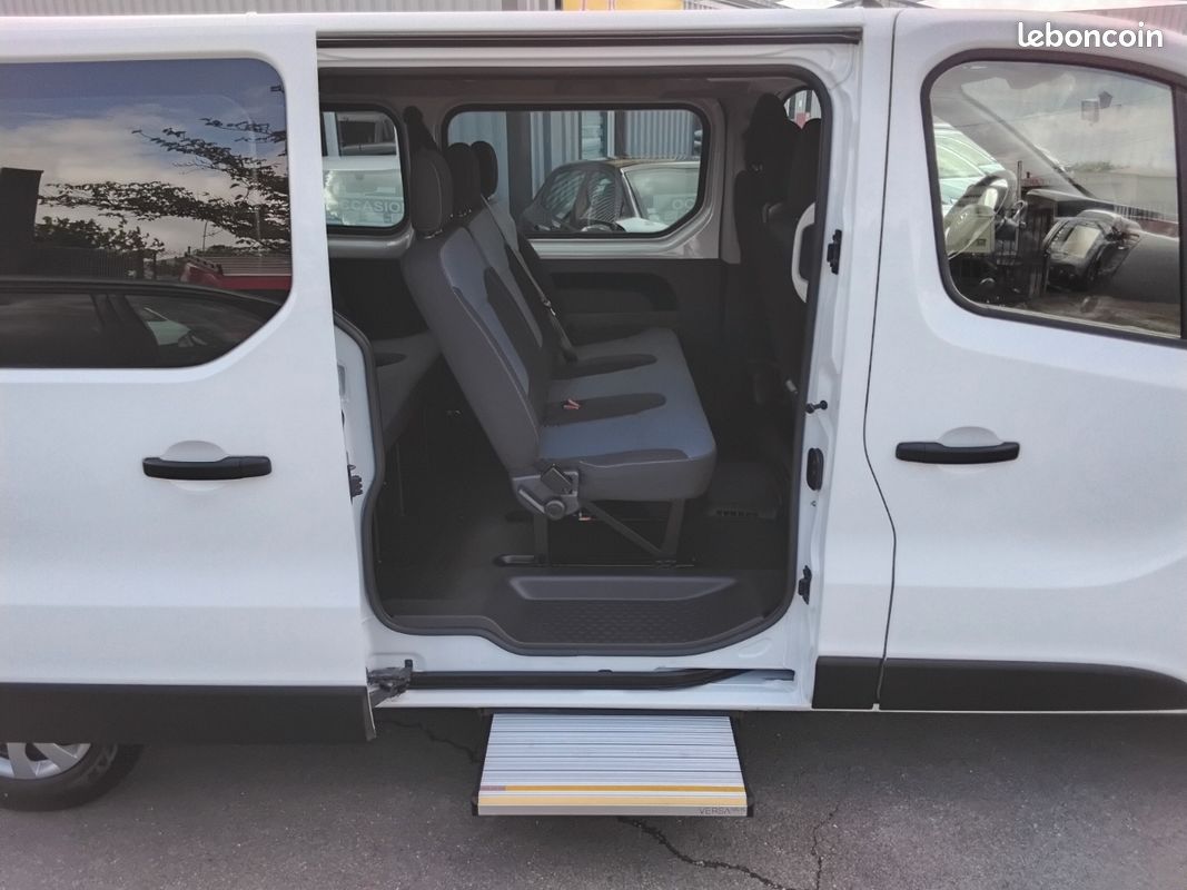 Opel Vivaro Combi 1.6 Cdti 125 L2H1 9 Places (image 11)