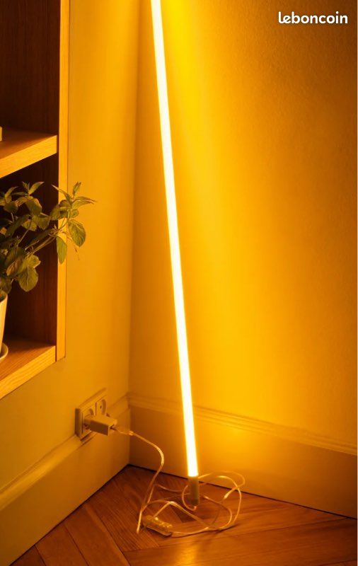 Lot des 2 Hay lampe LED tube (image 1)