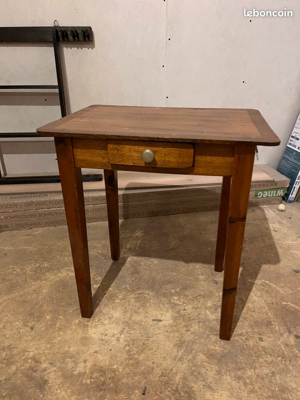 Petite table (image 1)
