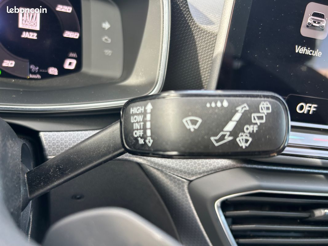 SEAT Leon 1.5 eTSI Hybrid 115 DSG7 Copa (image 25)