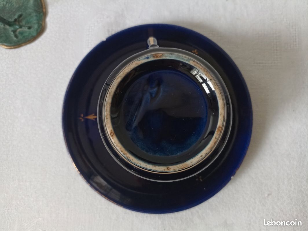 Tasse de collection en faïence (image 6)