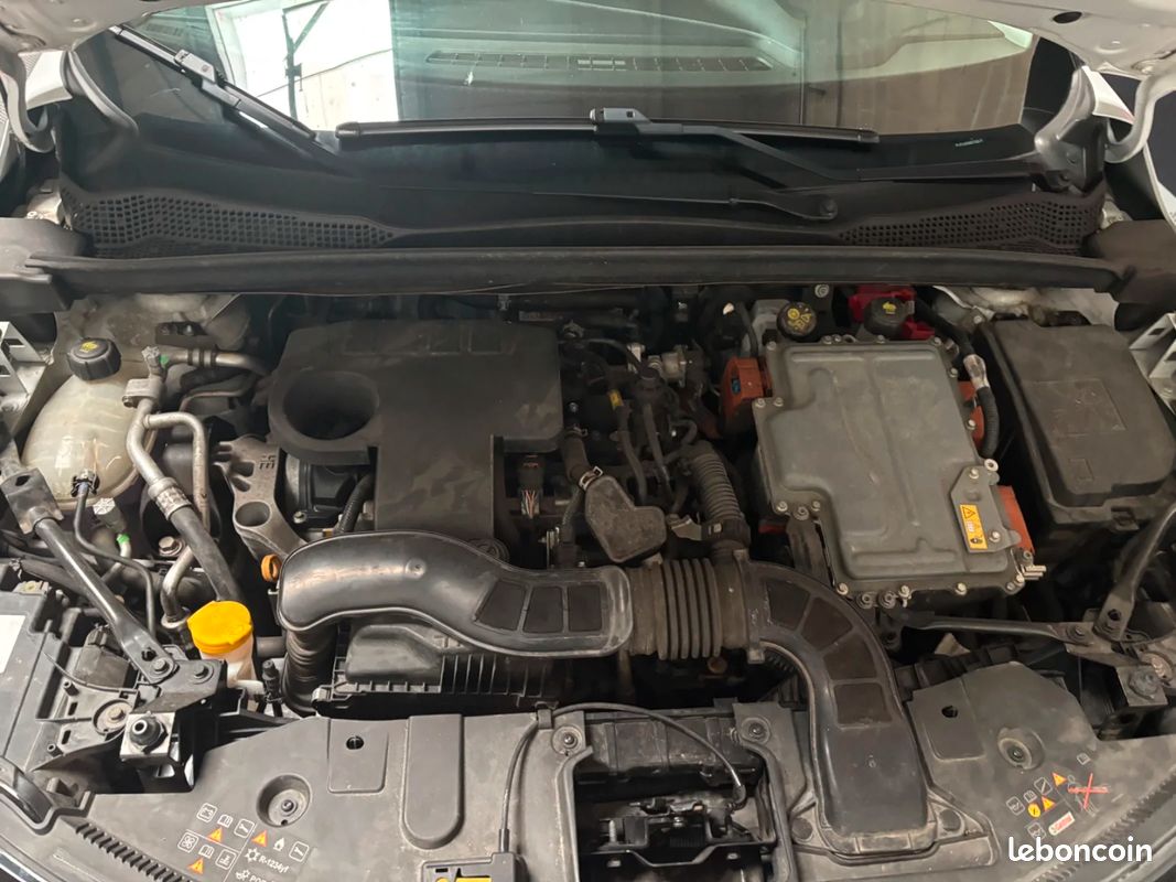 Renault CAPTUR Captur E-Tech Plug-in 160 (image 35)