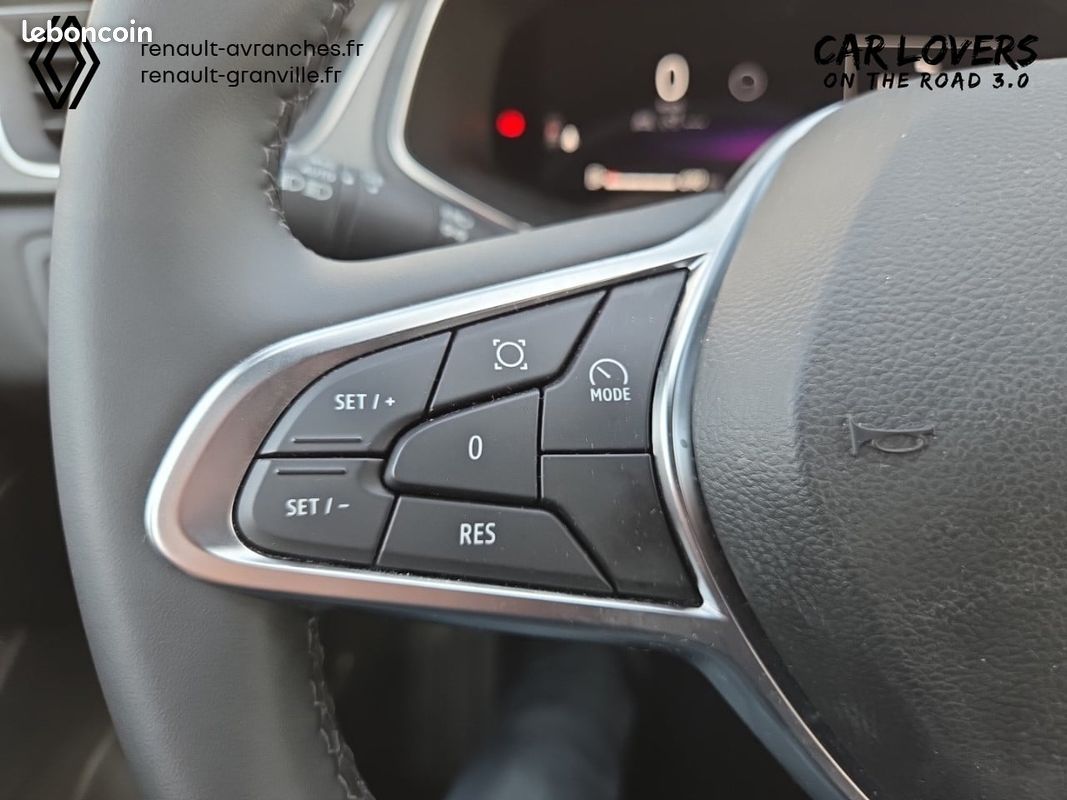 RENAULT Captur TCe 90 ch Techno (image 17)
