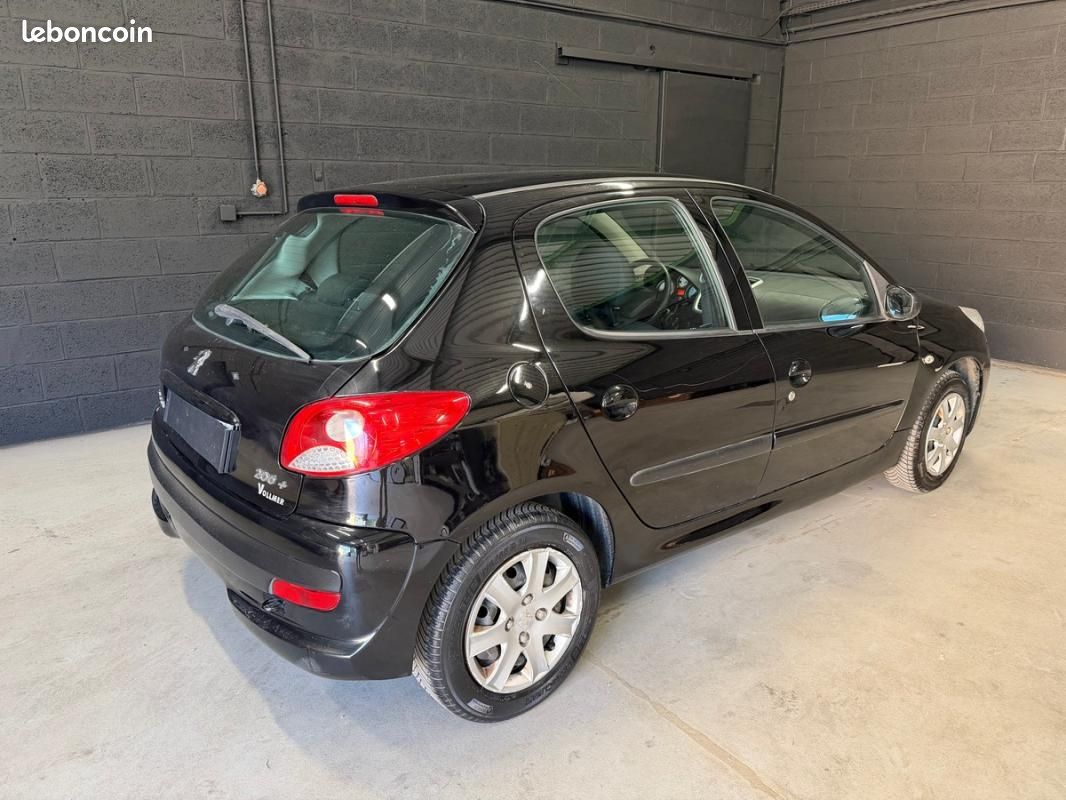 Peugeot 206 + 1.4 75ch 5 Portes Climatisation - Voitures