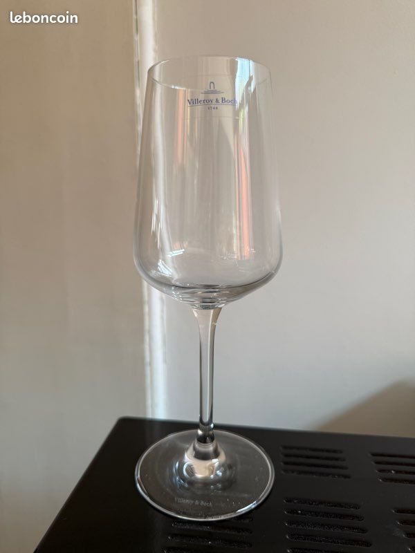 Verres à vin (image 1)