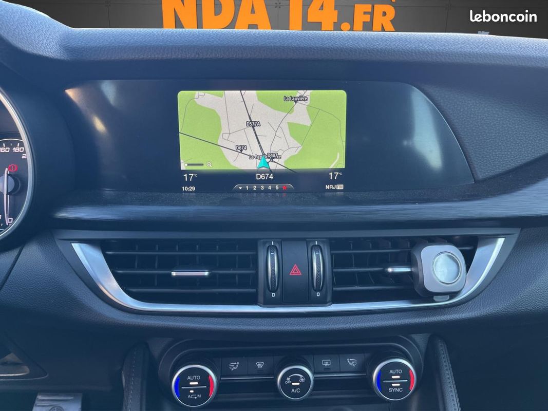 ALFA ROMEO STELVIO 2.2 150 ch AT8 Business (image 16)