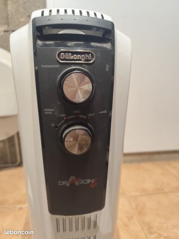 Radiateur bain d'huile Delonghi Dragon 4 - 2500 W - pour pièce de 25 à 30 m2, très bon état (image 3)