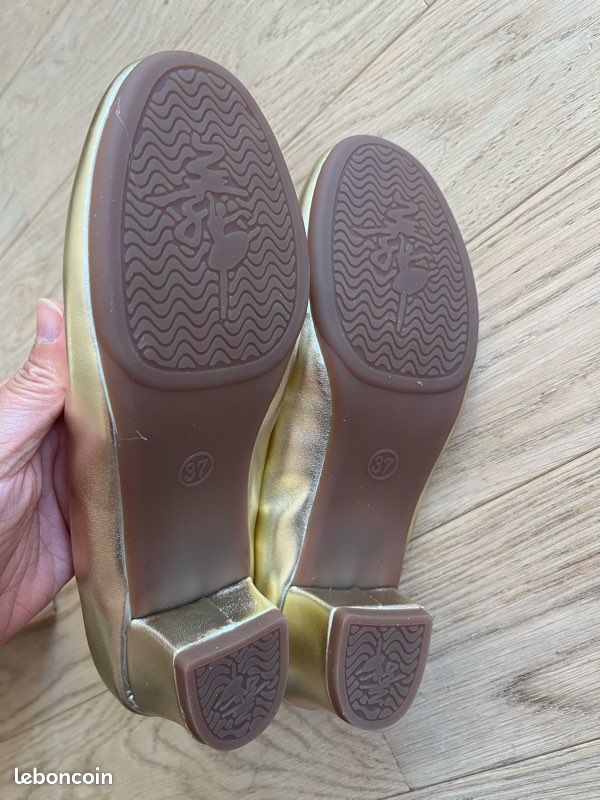 Chaussures pour femme à talon bas (image 4)