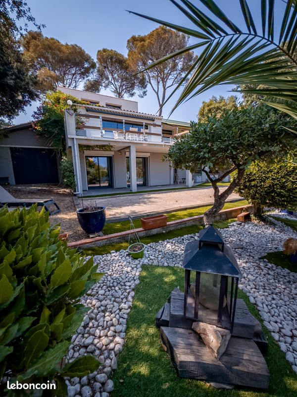 Villa Saint Aygulf (Frejus) Var, 280 m de la mer (image 12)