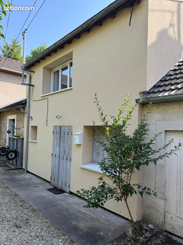 Appartement 1 pièce 23 m² · à Moret-Loing-Et-Orvanne · 23 m² · 500 €