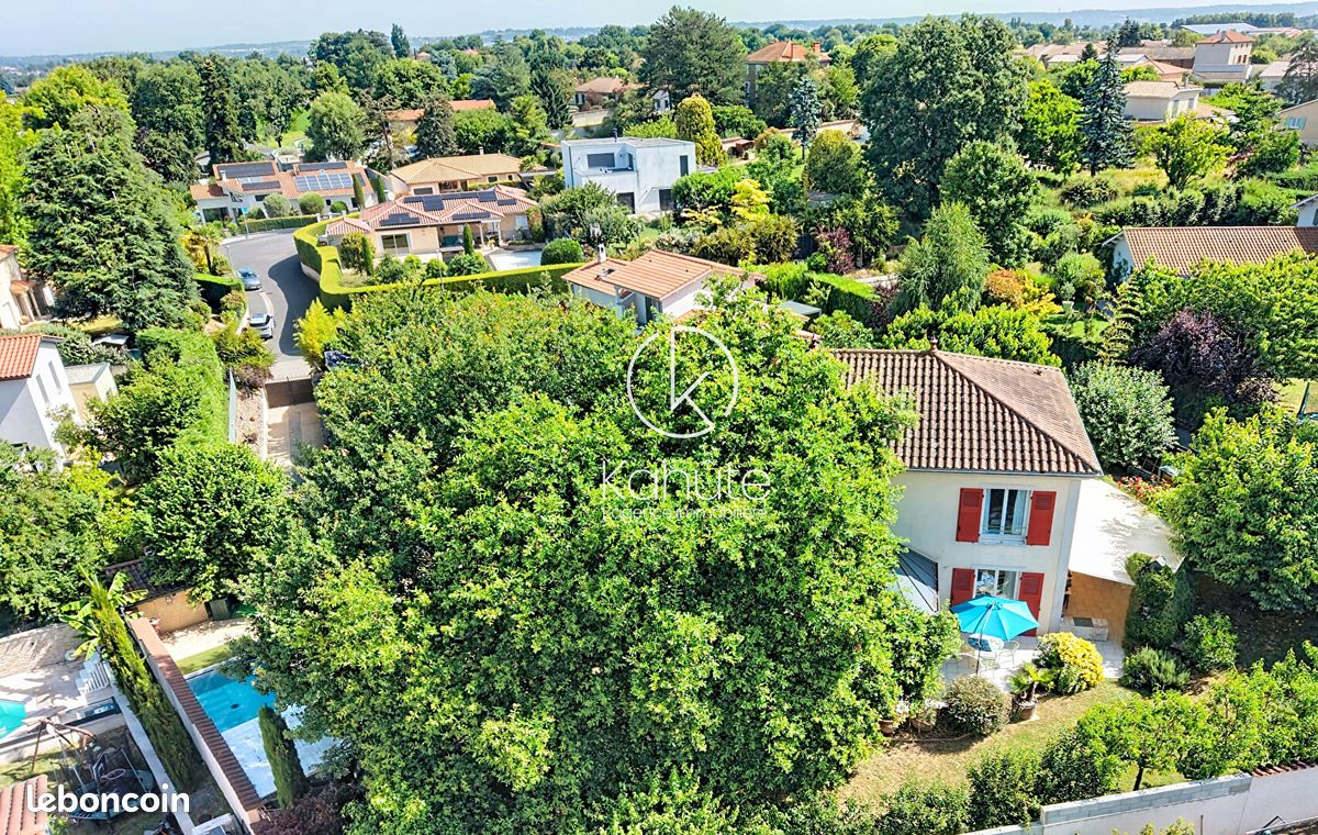 Maison 6 pièces 185 m² · à Les Chères · 185 m² · 690 000 €