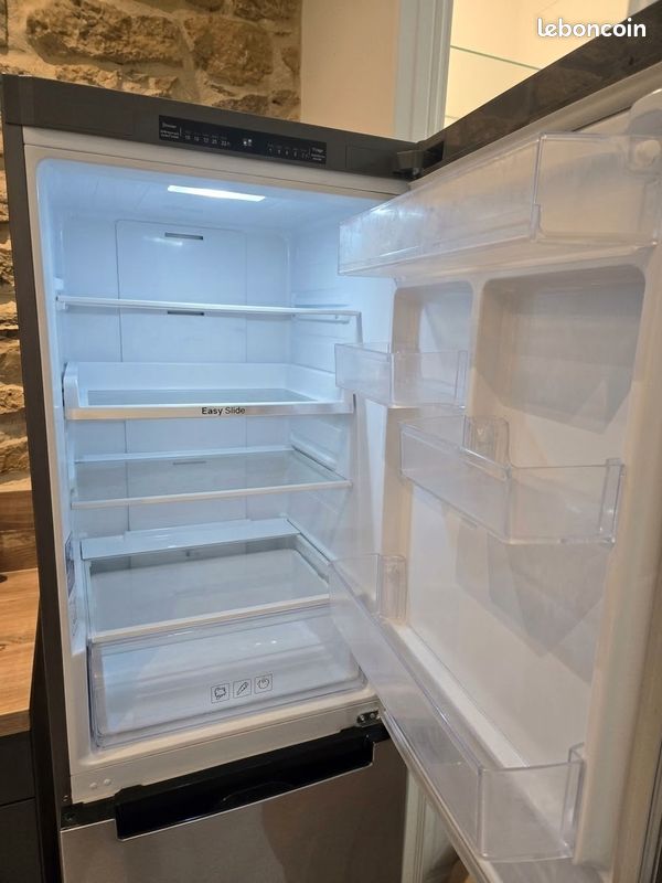 Réfrigérateur combiné Samsung - Électroménager