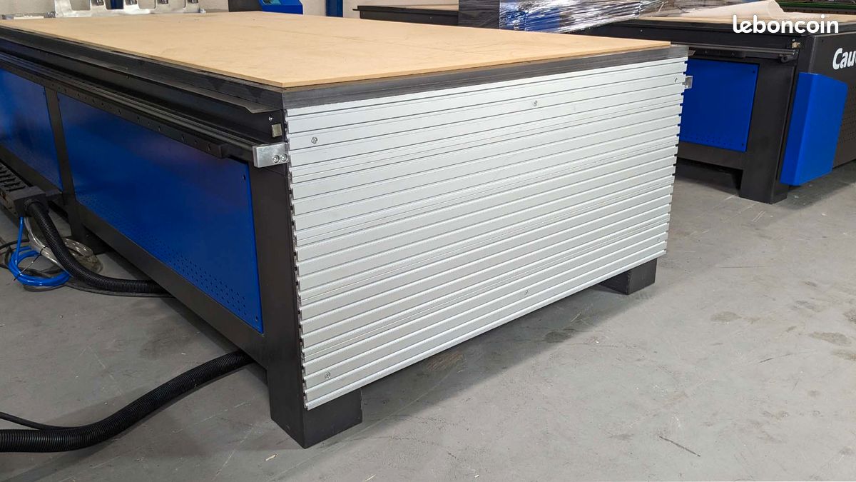 CNC H3000 / H3000 VAC Industrielle 1250x2500 à 2000x3000 – Table à vide – Fabrication Européenne (image 9)
