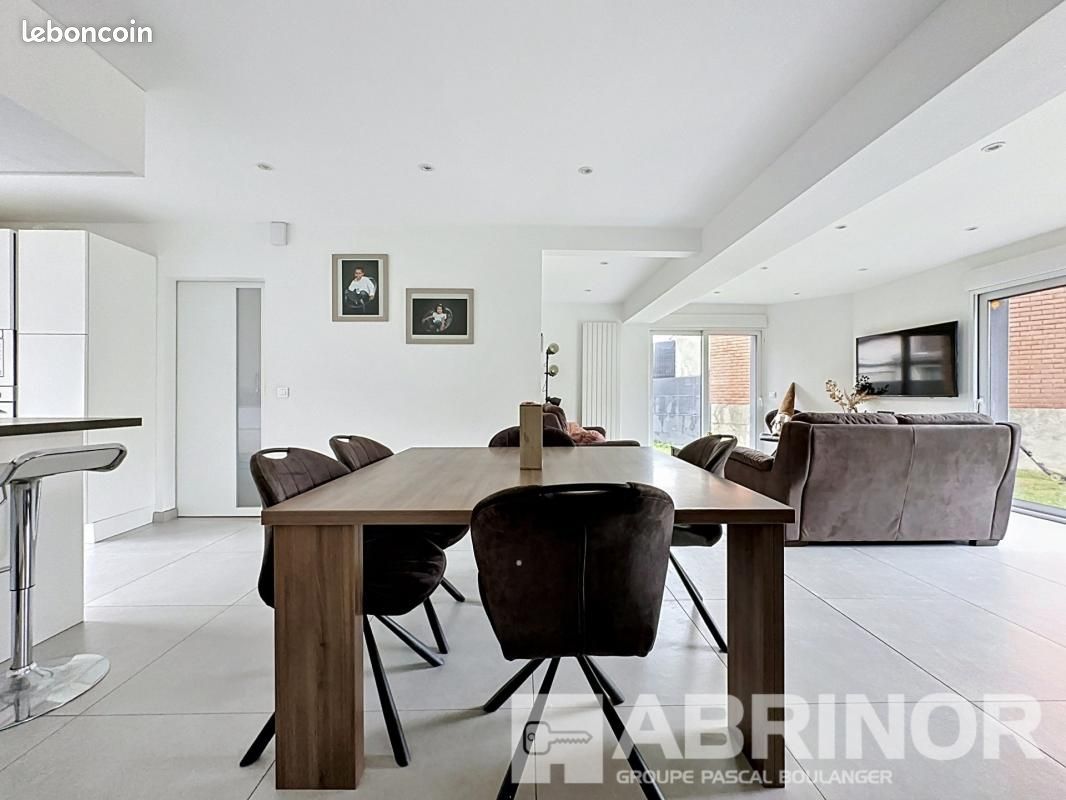 Maison 4 pièces 110 m² · à Linselles · 110 m² · 379 000 €