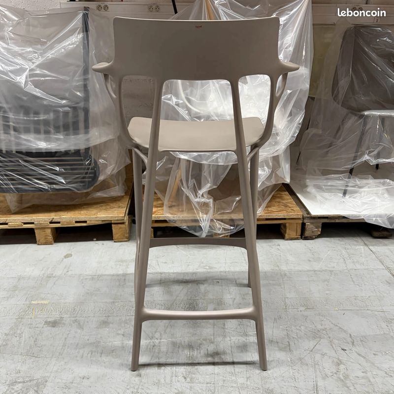 DIRECT MAGASIN - 3 Tabourets hauts KARTELL A.I. RECYCLED Gris - Prix unitaire - LIVRAISON OFFERTE (image 4)